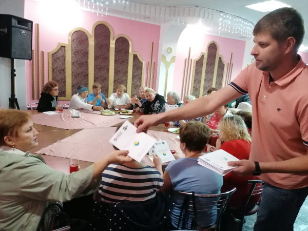 В Шадринске прошел день здоровья для людей старшего поколения