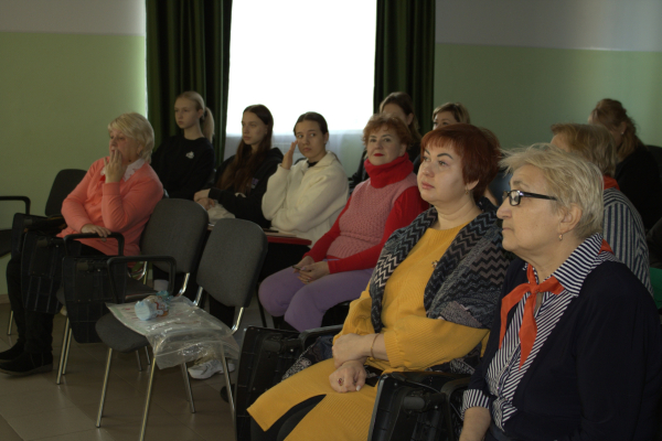 В Кургане состоялся круглый стол, посвященный 100-летию городской пионерской организации